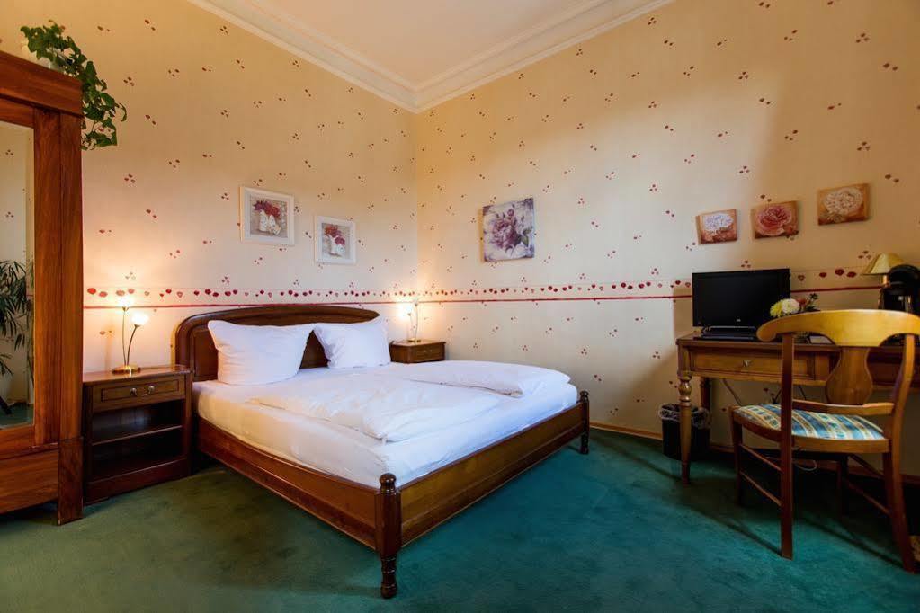 Hotel Villa Königsgarten Siebeldingen Exteriör bild
