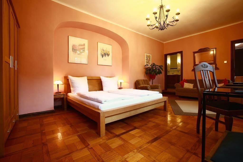 Hotel Villa Königsgarten Siebeldingen Exteriör bild
